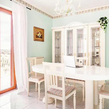 Graziosa Apartment