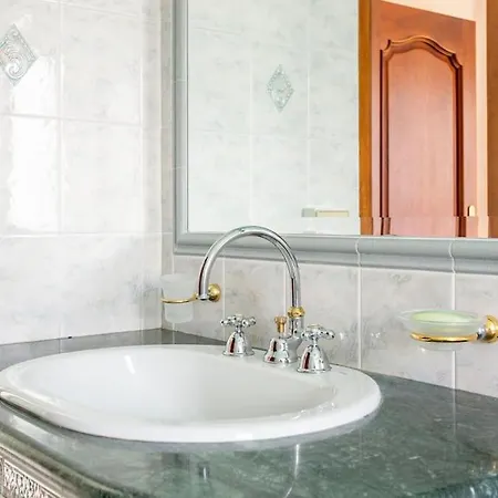 Graziosa Apartment *